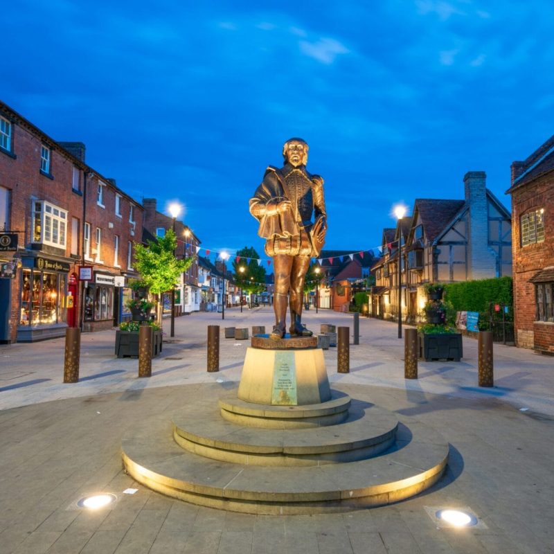 Stratford,Upon,Avon,england-jun,28,2023.william,Shakespeare,,Statue,By,James,Butler,And